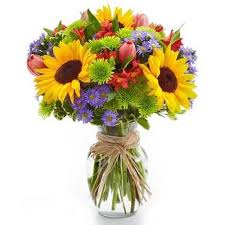 mixed-flowers-in-vase